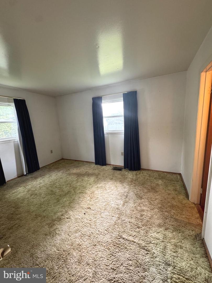 14663 CLOVERDALE RD, WOODBRIDGE, Virginia 22193, 3 Bedrooms Bedrooms, ,1 BathroomBathrooms,Residential,For sale,14663 CLOVERDALE RD,VAPW2102306 MLS # VAPW2102306