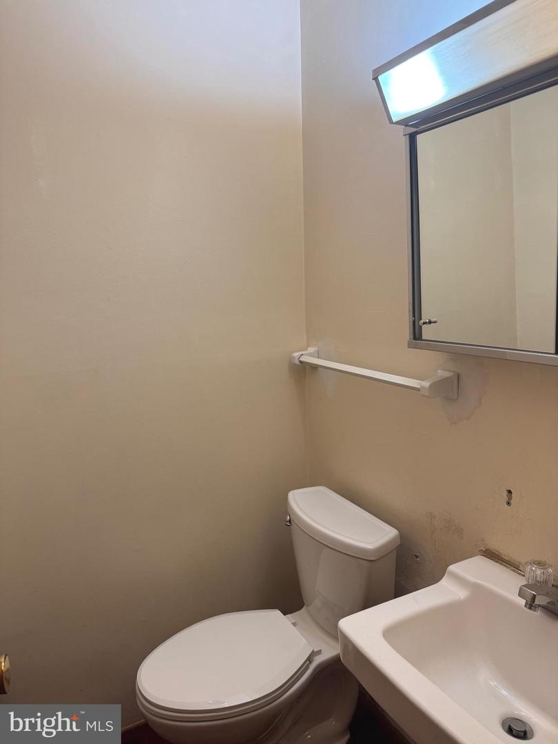 14663 CLOVERDALE RD, WOODBRIDGE, Virginia 22193, 3 Bedrooms Bedrooms, ,1 BathroomBathrooms,Residential,For sale,14663 CLOVERDALE RD,VAPW2102306 MLS # VAPW2102306
