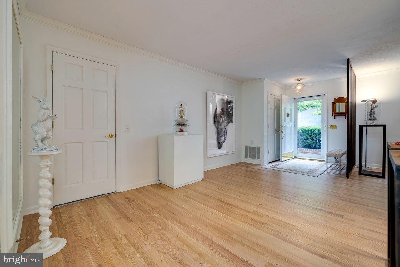 1217 WINDSOR RD, HARRISONBURG, Virginia 22801, 4 Bedrooms Bedrooms, ,3 BathroomsBathrooms,Residential,For sale,1217 WINDSOR RD,VAHC2000474 MLS # VAHC2000474