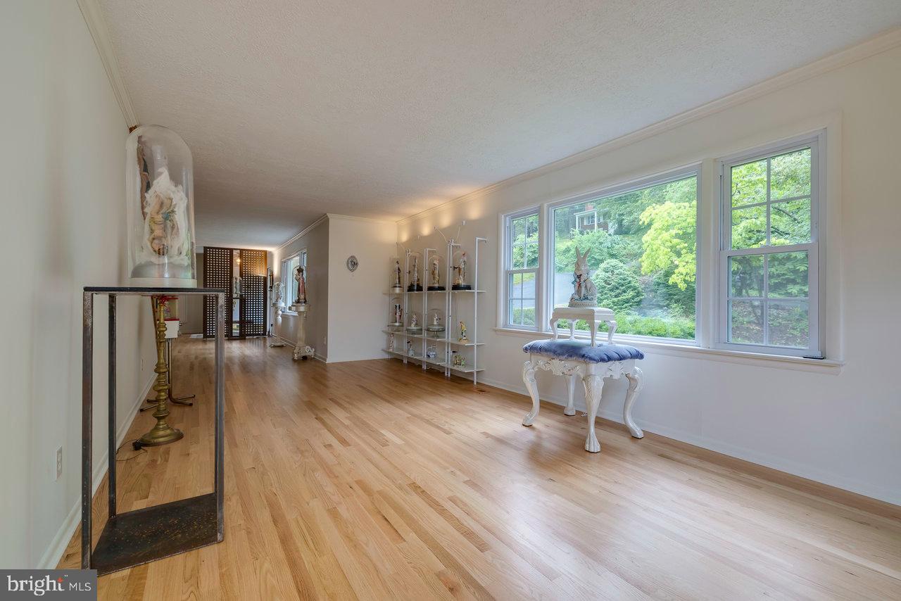 1217 WINDSOR RD, HARRISONBURG, Virginia 22801, 4 Bedrooms Bedrooms, ,3 BathroomsBathrooms,Residential,For sale,1217 WINDSOR RD,VAHC2000474 MLS # VAHC2000474
