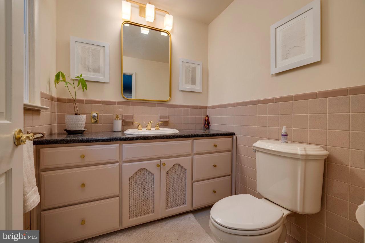 1217 WINDSOR RD, HARRISONBURG, Virginia 22801, 4 Bedrooms Bedrooms, ,3 BathroomsBathrooms,Residential,For sale,1217 WINDSOR RD,VAHC2000474 MLS # VAHC2000474