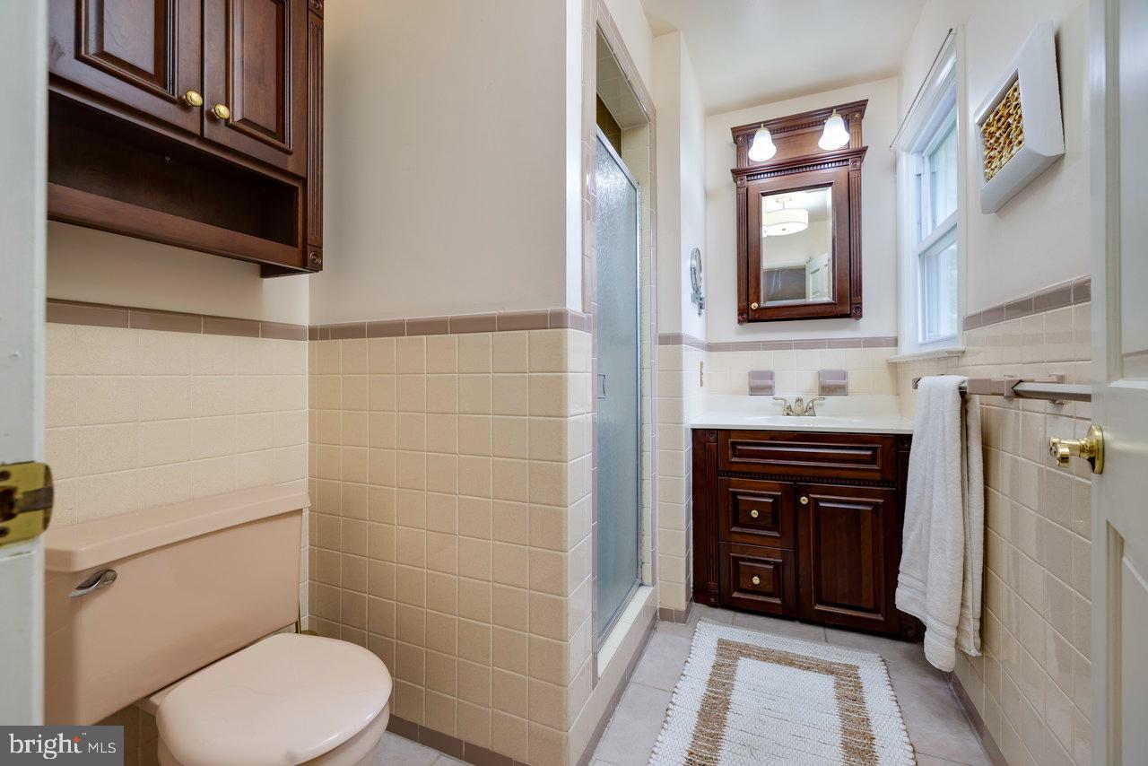 1217 WINDSOR RD, HARRISONBURG, Virginia 22801, 4 Bedrooms Bedrooms, ,3 BathroomsBathrooms,Residential,For sale,1217 WINDSOR RD,VAHC2000474 MLS # VAHC2000474