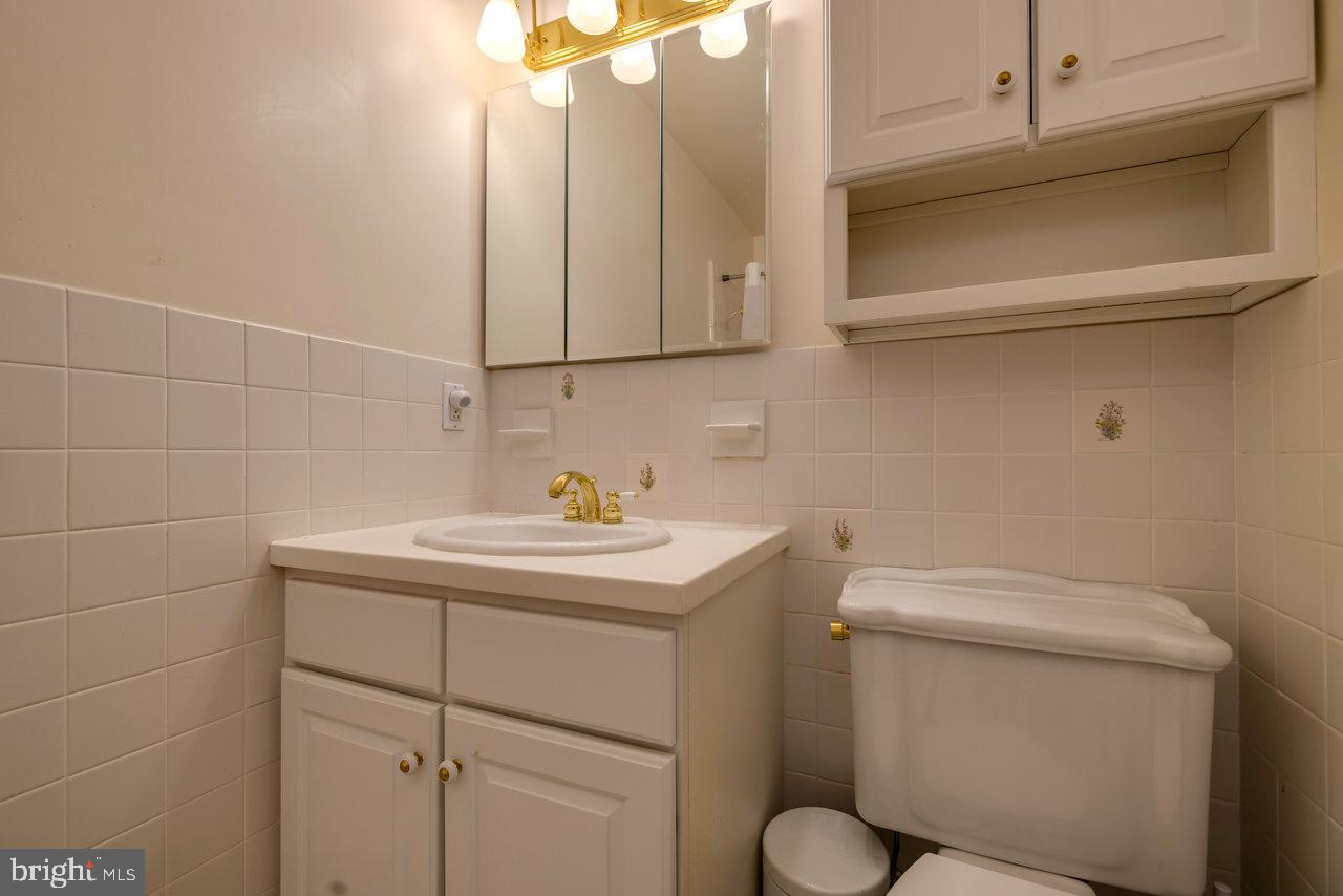1217 WINDSOR RD, HARRISONBURG, Virginia 22801, 4 Bedrooms Bedrooms, ,3 BathroomsBathrooms,Residential,For sale,1217 WINDSOR RD,VAHC2000474 MLS # VAHC2000474