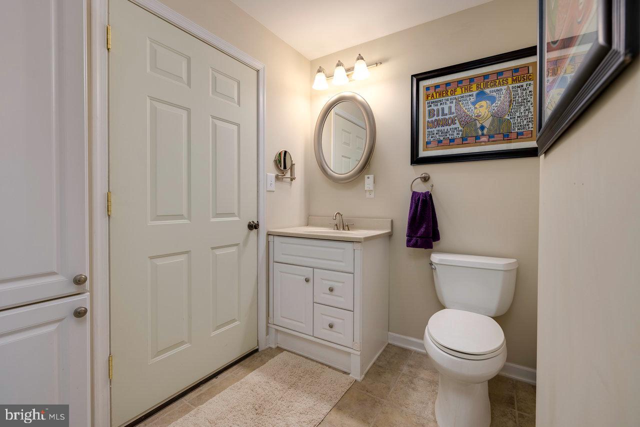 1217 WINDSOR RD, HARRISONBURG, Virginia 22801, 4 Bedrooms Bedrooms, ,3 BathroomsBathrooms,Residential,For sale,1217 WINDSOR RD,VAHC2000474 MLS # VAHC2000474