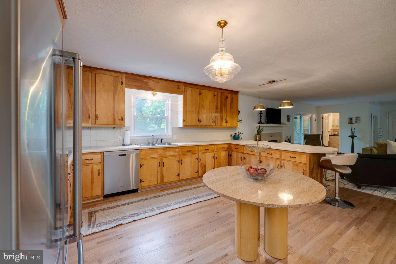1217 WINDSOR RD, HARRISONBURG, Virginia 22801, 4 Bedrooms Bedrooms, ,3 BathroomsBathrooms,Residential,For sale,1217 WINDSOR RD,VAHC2000474 MLS # VAHC2000474