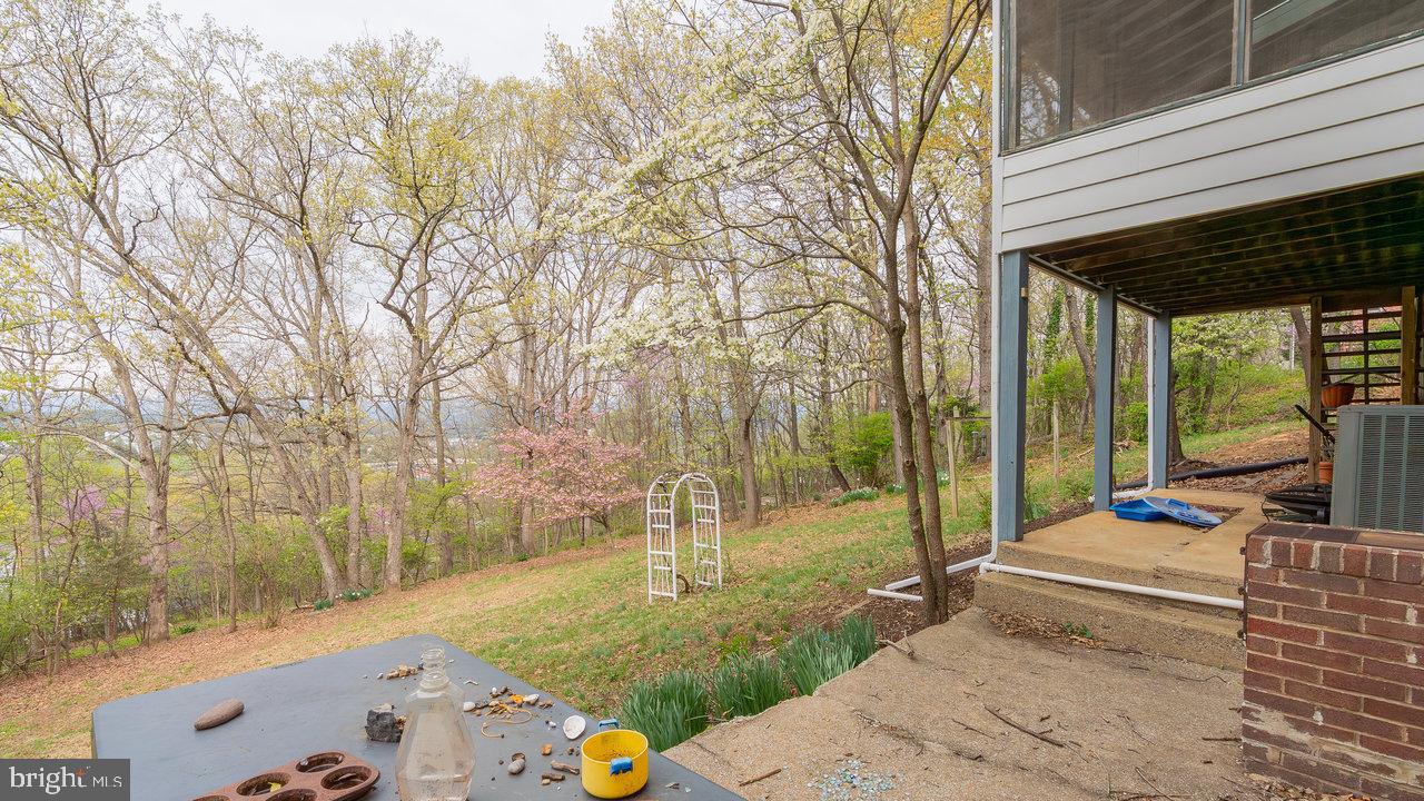 1217 WINDSOR RD, HARRISONBURG, Virginia 22801, 4 Bedrooms Bedrooms, ,3 BathroomsBathrooms,Residential,For sale,1217 WINDSOR RD,VAHC2000474 MLS # VAHC2000474