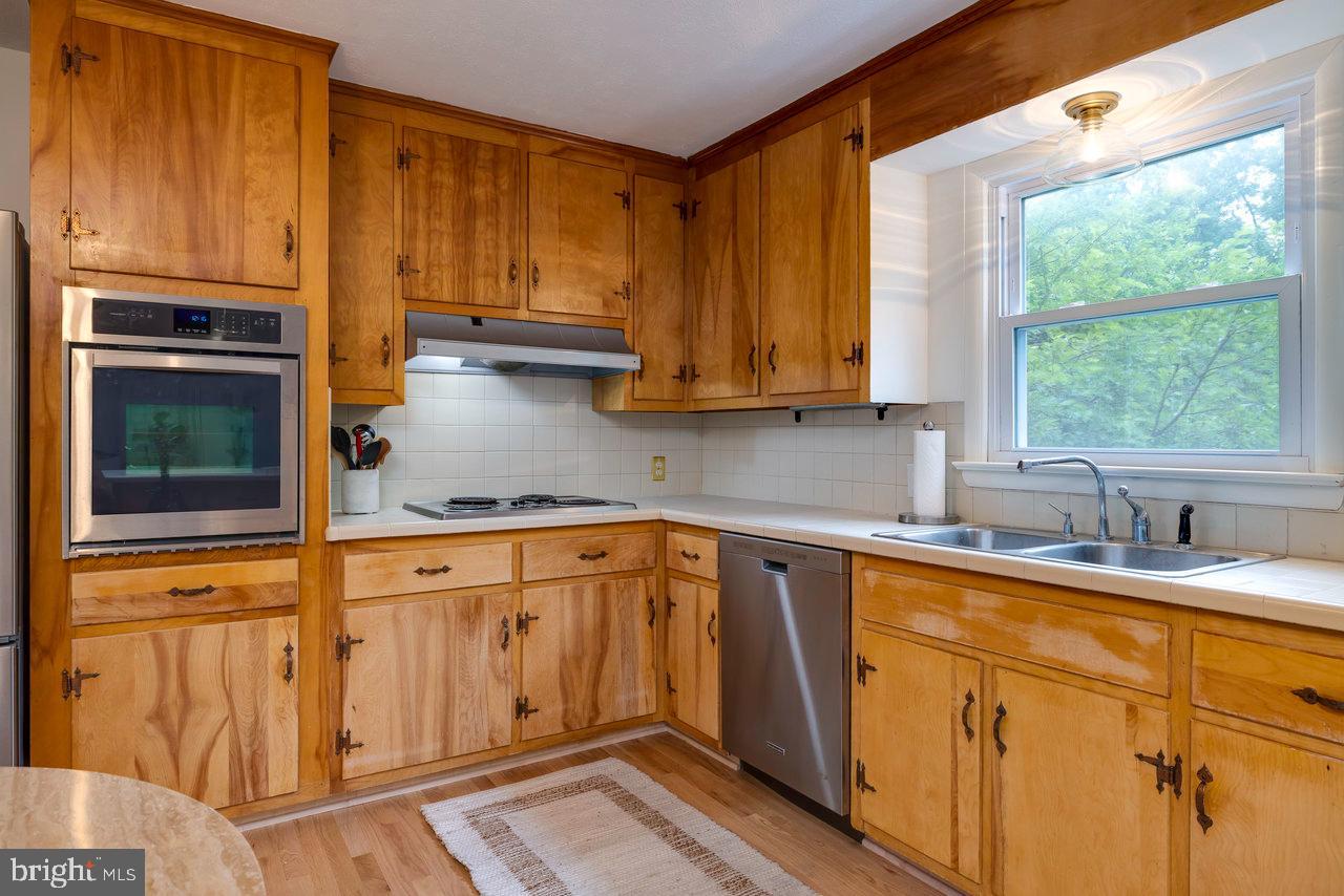 1217 WINDSOR RD, HARRISONBURG, Virginia 22801, 4 Bedrooms Bedrooms, ,3 BathroomsBathrooms,Residential,For sale,1217 WINDSOR RD,VAHC2000474 MLS # VAHC2000474