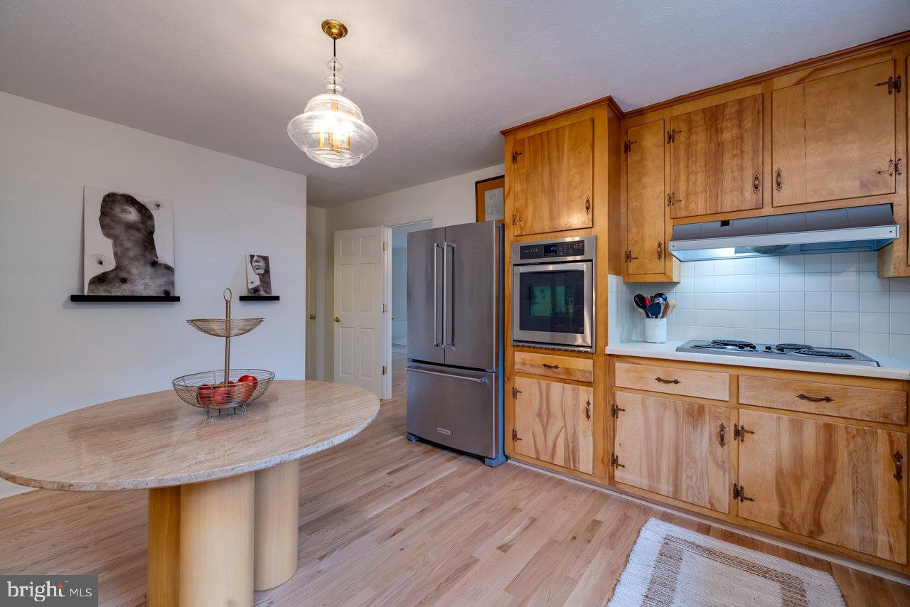 1217 WINDSOR RD, HARRISONBURG, Virginia 22801, 4 Bedrooms Bedrooms, ,3 BathroomsBathrooms,Residential,For sale,1217 WINDSOR RD,VAHC2000474 MLS # VAHC2000474