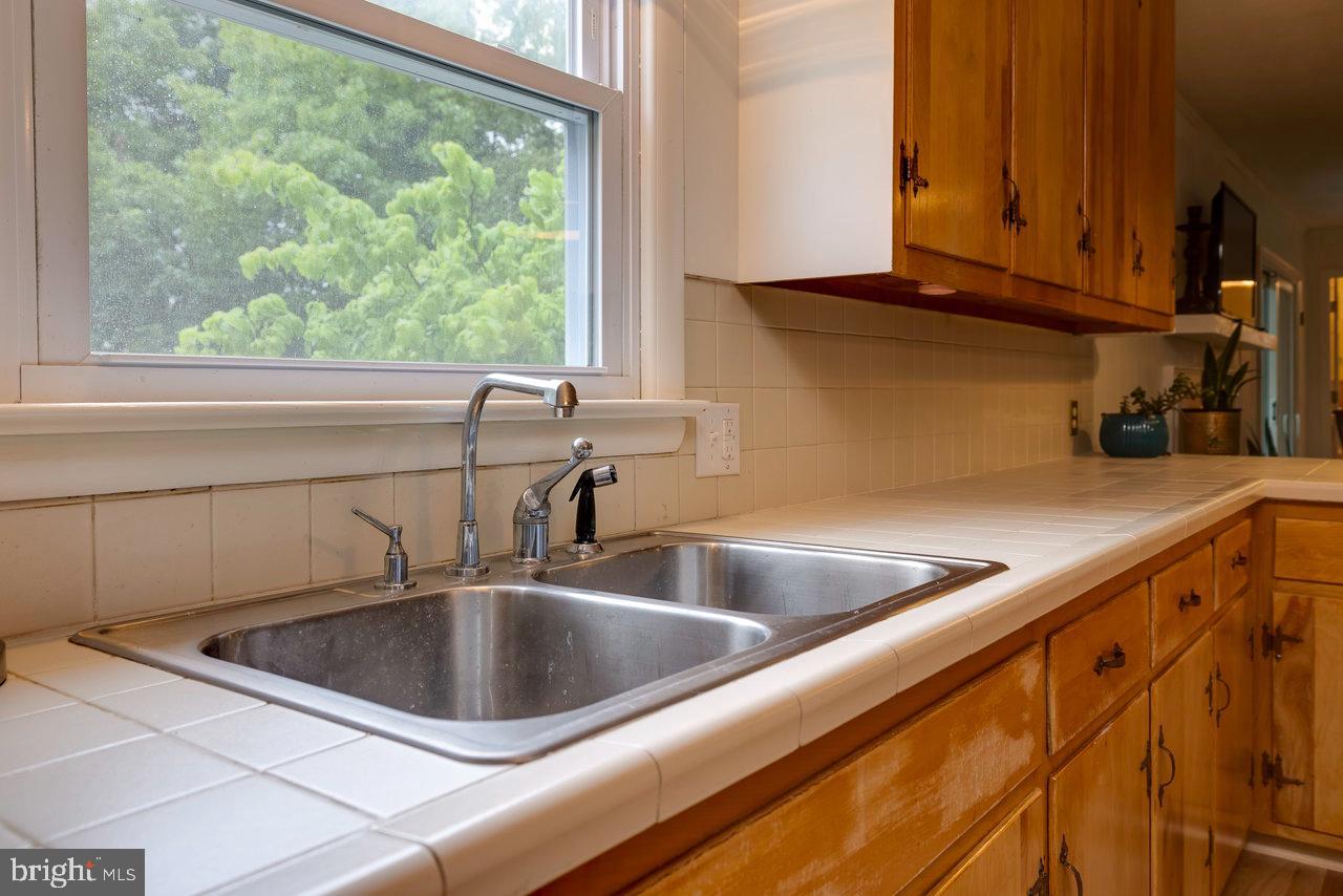 1217 WINDSOR RD, HARRISONBURG, Virginia 22801, 4 Bedrooms Bedrooms, ,3 BathroomsBathrooms,Residential,For sale,1217 WINDSOR RD,VAHC2000474 MLS # VAHC2000474
