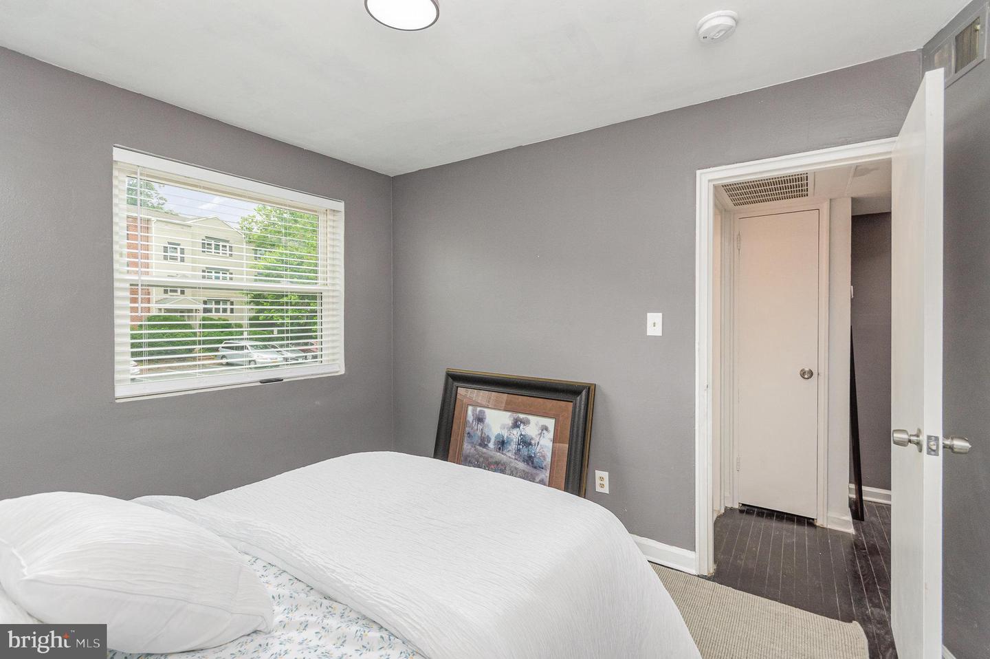 3039 PATRICK HENRY DR #102, FALLS CHURCH, Virginia 22044, 2 Bedrooms Bedrooms, ,1 BathroomBathrooms,Residential,For sale,3039 PATRICK HENRY DR #102,VAFX2221474 MLS # VAFX2221474