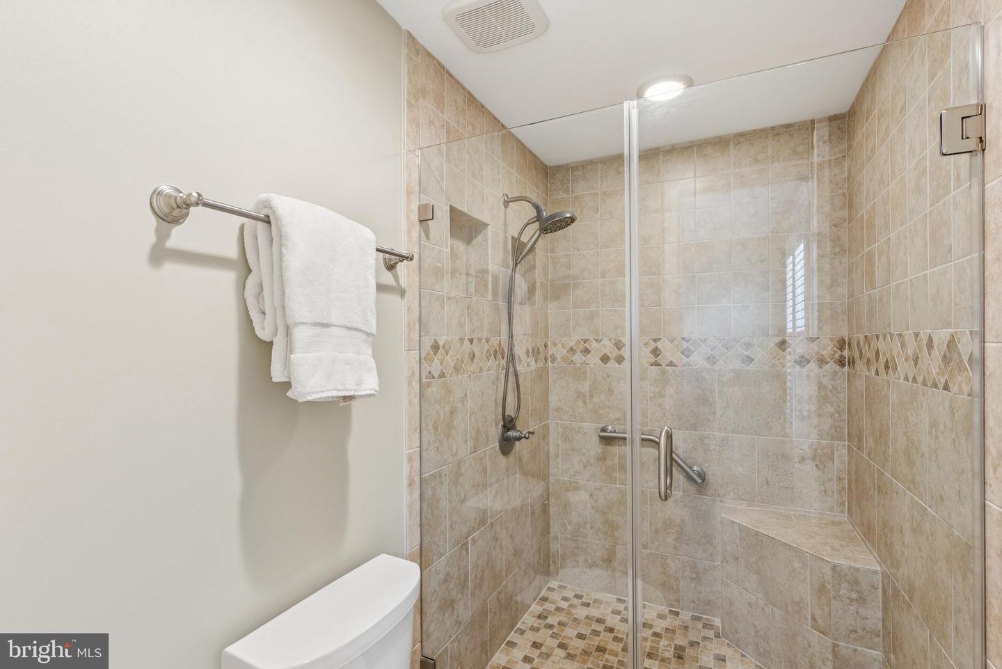 15395 AUTUMN LN, DUMFRIES, Virginia 22025, 4 Bedrooms Bedrooms, ,3 BathroomsBathrooms,Residential,For sale,15395 AUTUMN LN,VAPW2089370 MLS # VAPW2089370