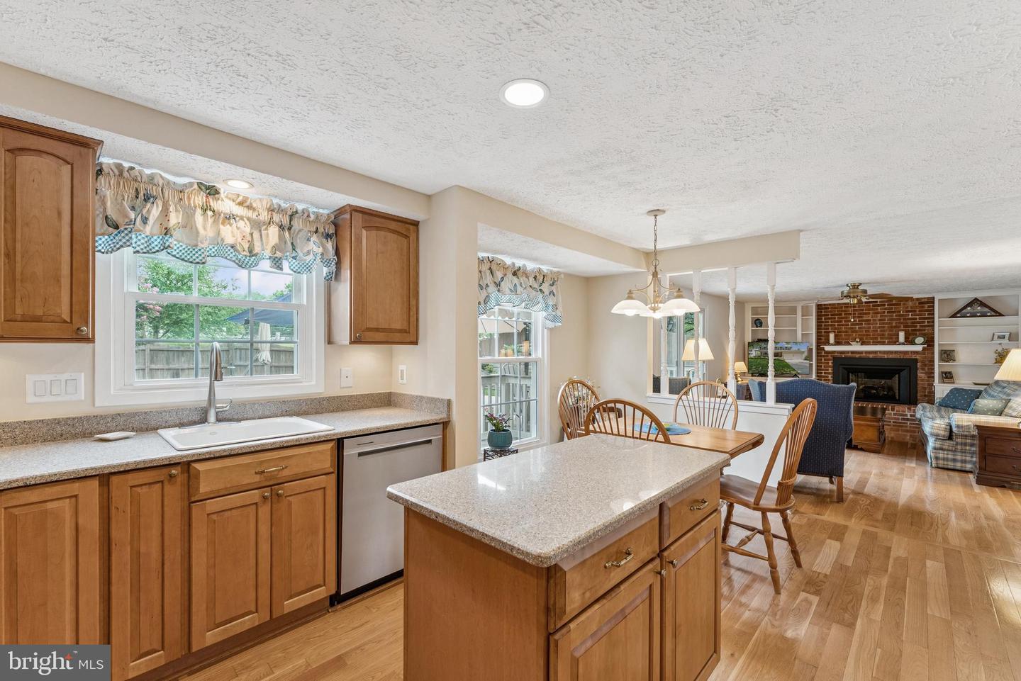 15395 AUTUMN LN, DUMFRIES, Virginia 22025, 4 Bedrooms Bedrooms, ,3 BathroomsBathrooms,Residential,For sale,15395 AUTUMN LN,VAPW2089370 MLS # VAPW2089370