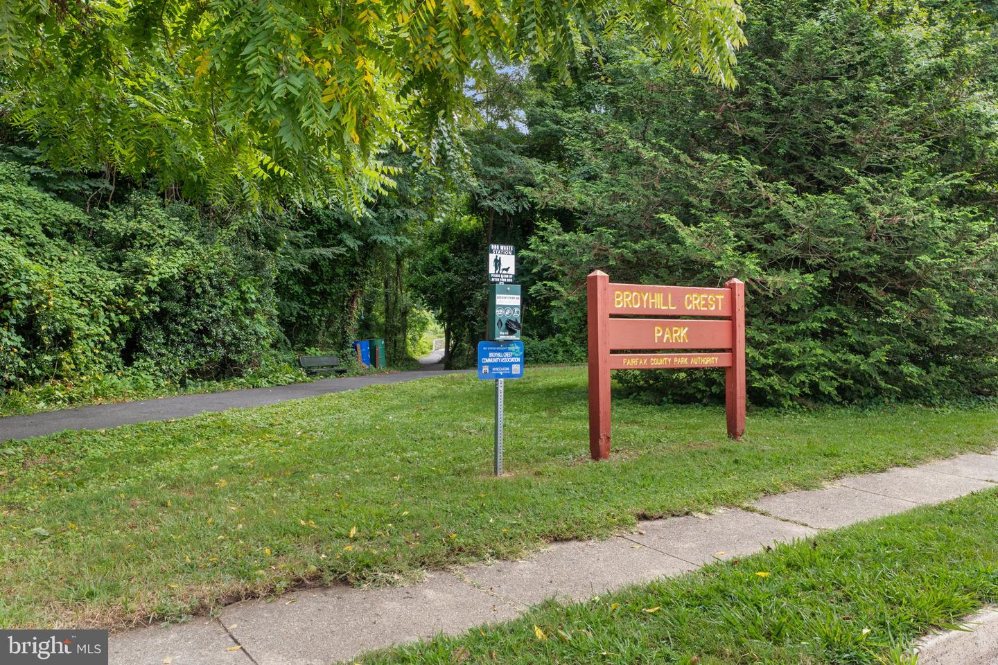 7301 MASONVILLE CT, ANNANDALE, Virginia 22003, 4 Bedrooms Bedrooms, ,2 BathroomsBathrooms,Residential,For sale,7301 MASONVILLE CT,VAFX2235980 MLS # VAFX2235980