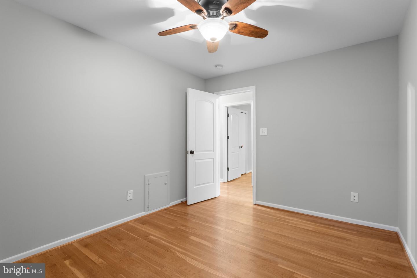7301 MASONVILLE CT, ANNANDALE, Virginia 22003, 4 Bedrooms Bedrooms, ,2 BathroomsBathrooms,Residential,For sale,7301 MASONVILLE CT,VAFX2235980 MLS # VAFX2235980