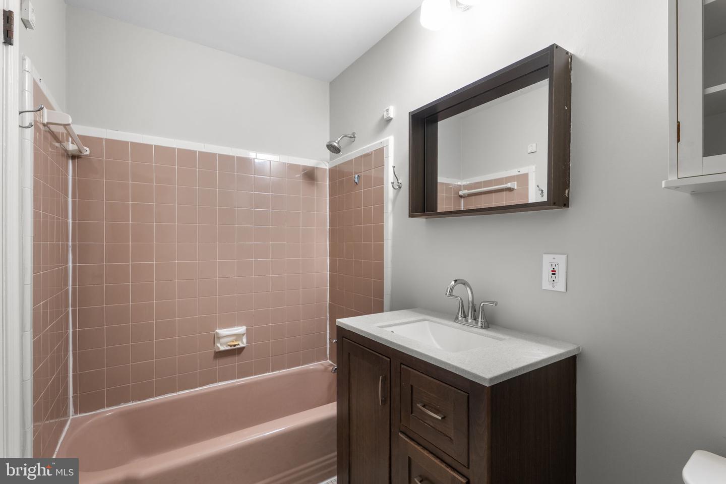 7301 MASONVILLE CT, ANNANDALE, Virginia 22003, 4 Bedrooms Bedrooms, ,2 BathroomsBathrooms,Residential,For sale,7301 MASONVILLE CT,VAFX2235980 MLS # VAFX2235980