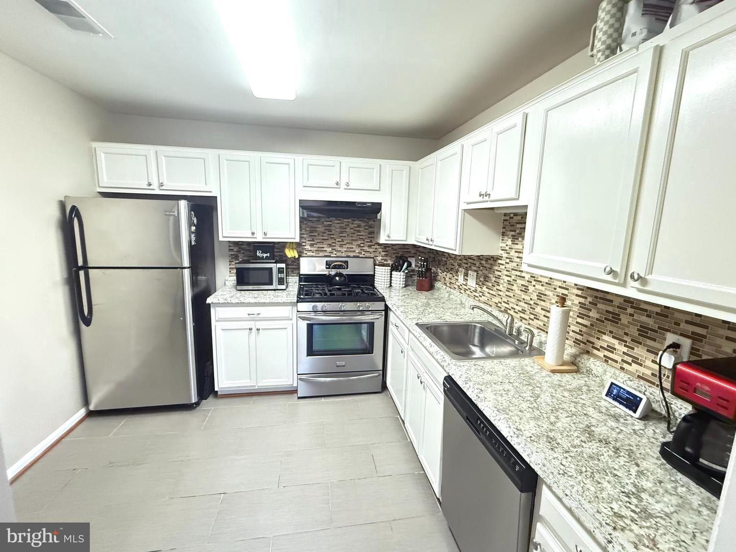 9230 CARDINAL FOREST LN #301, LORTON, Virginia 22079, 2 Bedrooms Bedrooms, ,1 BathroomBathrooms,Residential,For sale,9230 CARDINAL FOREST LN #301,VAFX2246804 MLS # VAFX2246804