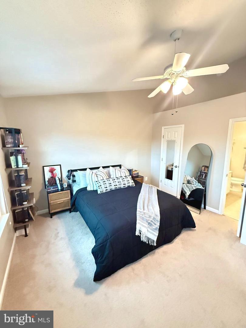 9230 CARDINAL FOREST LN #301, LORTON, Virginia 22079, 2 Bedrooms Bedrooms, ,1 BathroomBathrooms,Residential,For sale,9230 CARDINAL FOREST LN #301,VAFX2246804 MLS # VAFX2246804