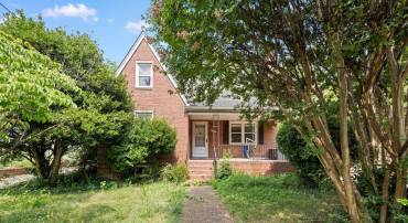 2401 RIDGE ROAD DR, ALEXANDRIA, Virginia 22302, 4 Bedrooms Bedrooms, ,2 BathroomsBathrooms,Residential,For sale,2401 RIDGE ROAD DR,VAAX2046454 MLS # VAAX2046454
