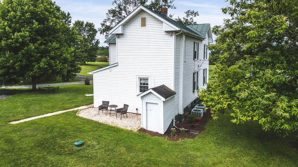 757 ENTRY SCHOOL RD, WAYNESBORO, Virginia 22980, 4 Bedrooms Bedrooms, ,2 BathroomsBathrooms,Residential,757 ENTRY SCHOOL RD,665941 MLS # 665941