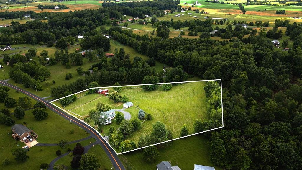 757 ENTRY SCHOOL RD, WAYNESBORO, Virginia 22980, 4 Bedrooms Bedrooms, ,2 BathroomsBathrooms,Residential,757 ENTRY SCHOOL RD,665941 MLS # 665941