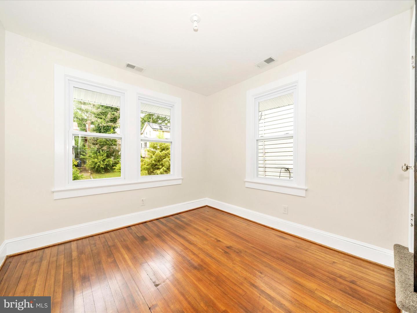 3003 20TH ST NE, WASHINGTON, District Of Columbia 20018, 4 Bedrooms Bedrooms, ,3 BathroomsBathrooms,Residential,For sale,3003 20TH ST NE,DCDC2208004 MLS # DCDC2208004