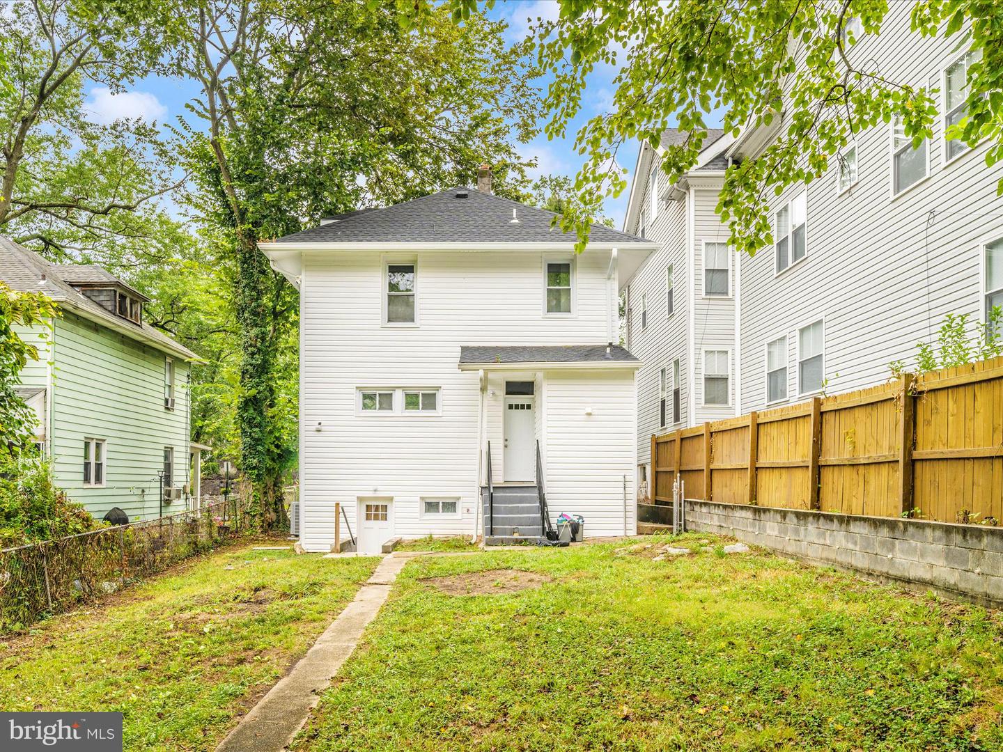 3003 20TH ST NE, WASHINGTON, District Of Columbia 20018, 4 Bedrooms Bedrooms, ,3 BathroomsBathrooms,Residential,For sale,3003 20TH ST NE,DCDC2208004 MLS # DCDC2208004