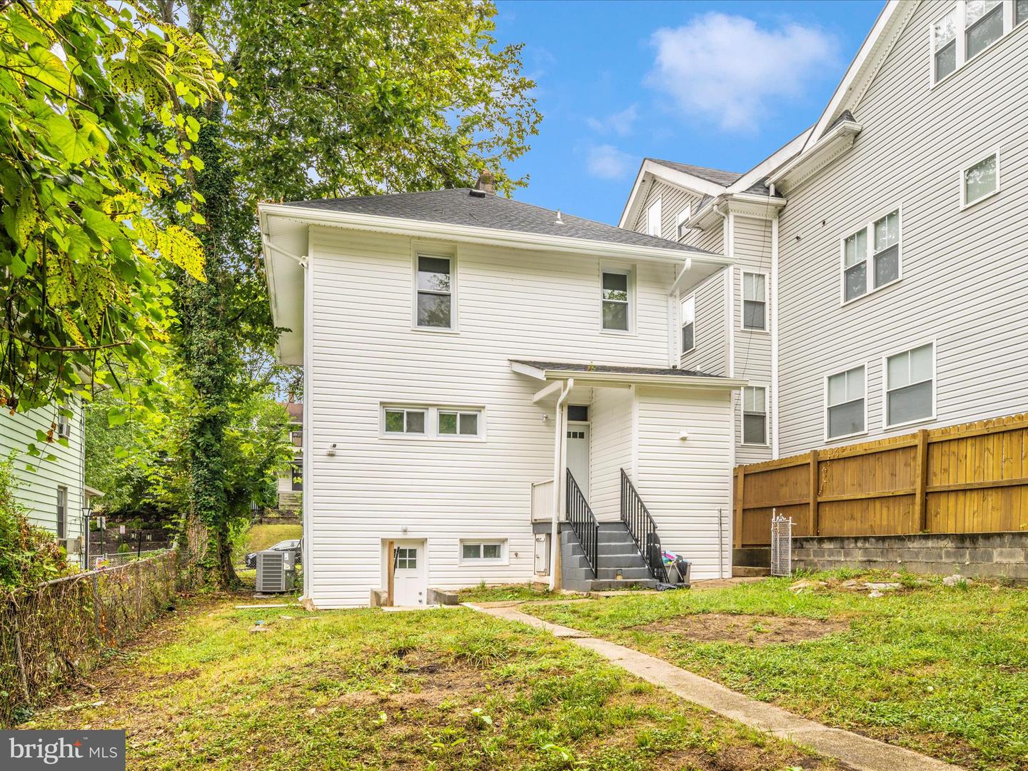 3003 20TH ST NE, WASHINGTON, District Of Columbia 20018, 4 Bedrooms Bedrooms, ,3 BathroomsBathrooms,Residential,For sale,3003 20TH ST NE,DCDC2208004 MLS # DCDC2208004