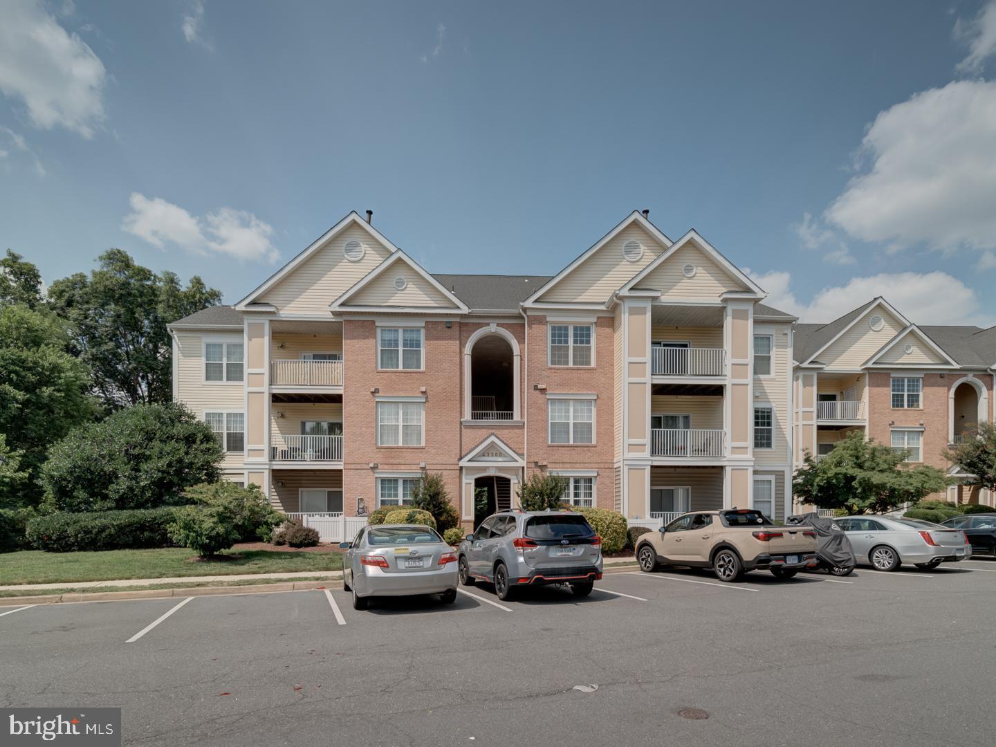 43300 MARYMOUNT TER #301, ASHBURN, Virginia 20147, 2 Bedrooms Bedrooms, ,2 BathroomsBathrooms,Residential,For sale,43300 MARYMOUNT TER #301,VALO2101298 MLS # VALO2101298