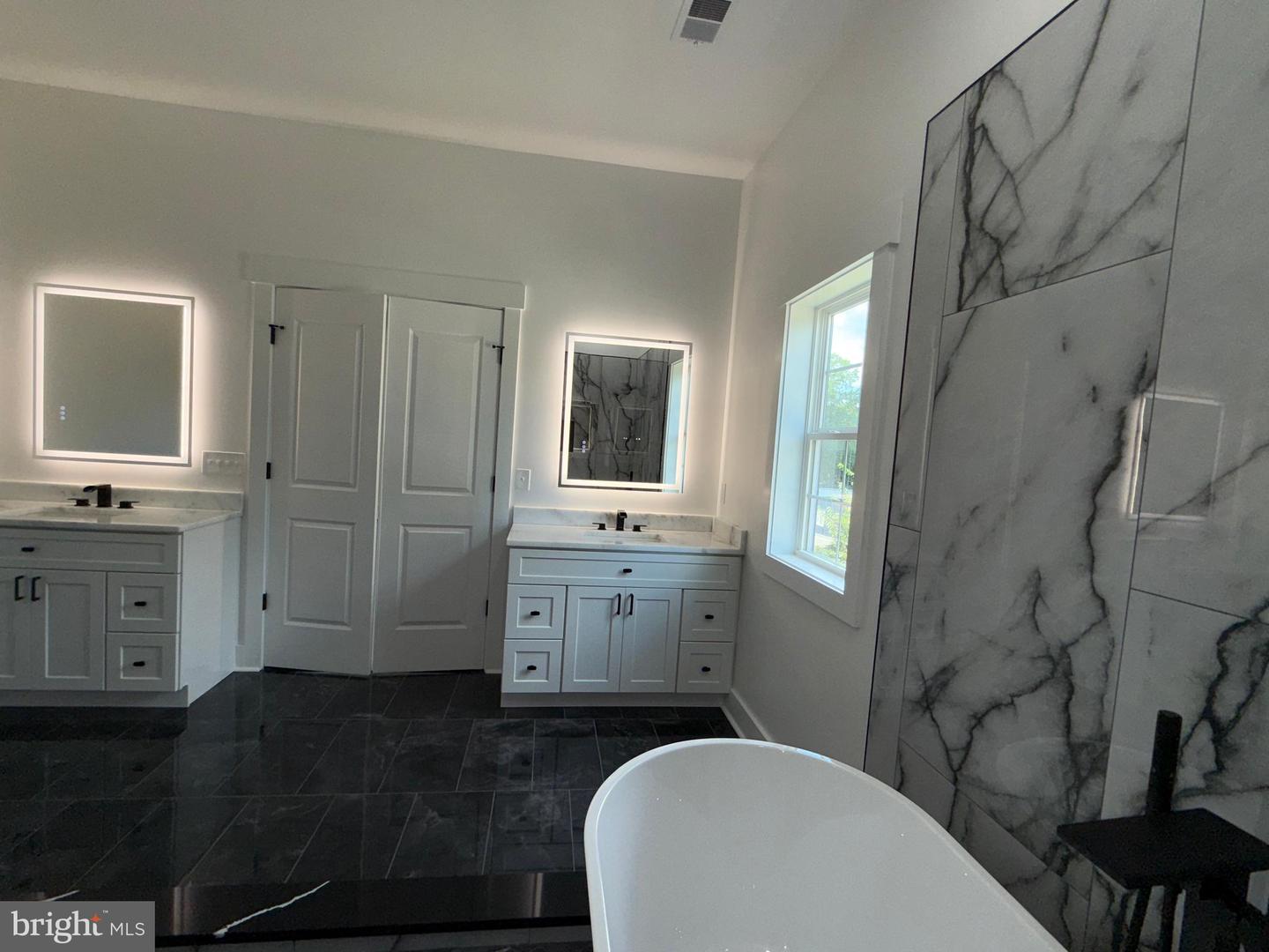 8018 LELAND RD, MANASSAS, Virginia 20111, 4 Bedrooms Bedrooms, ,4 BathroomsBathrooms,Residential,For sale,8018 LELAND RD,VAPW2098742 MLS # VAPW2098742