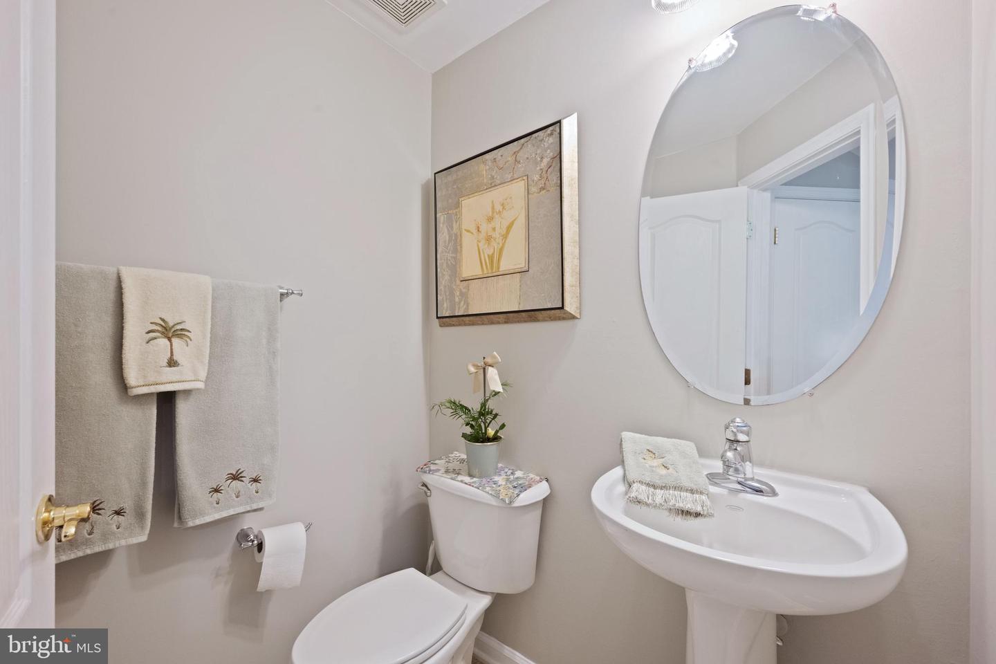 14444 VILLAGE HIGH ST #87, GAINESVILLE, Virginia 20155, 2 Bedrooms Bedrooms, 5 Rooms Rooms,2 BathroomsBathrooms,Residential,For sale,14444 VILLAGE HIGH ST #87,VAPW2099422 MLS # VAPW2099422