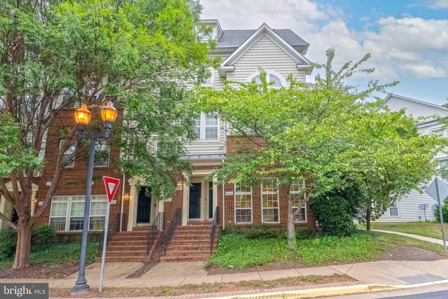 14444 VILLAGE HIGH ST #87, GAINESVILLE, Virginia 20155, 2 Bedrooms Bedrooms, 5 Rooms Rooms,2 BathroomsBathrooms,Residential,For sale,14444 VILLAGE HIGH ST #87,VAPW2099422 MLS # VAPW2099422