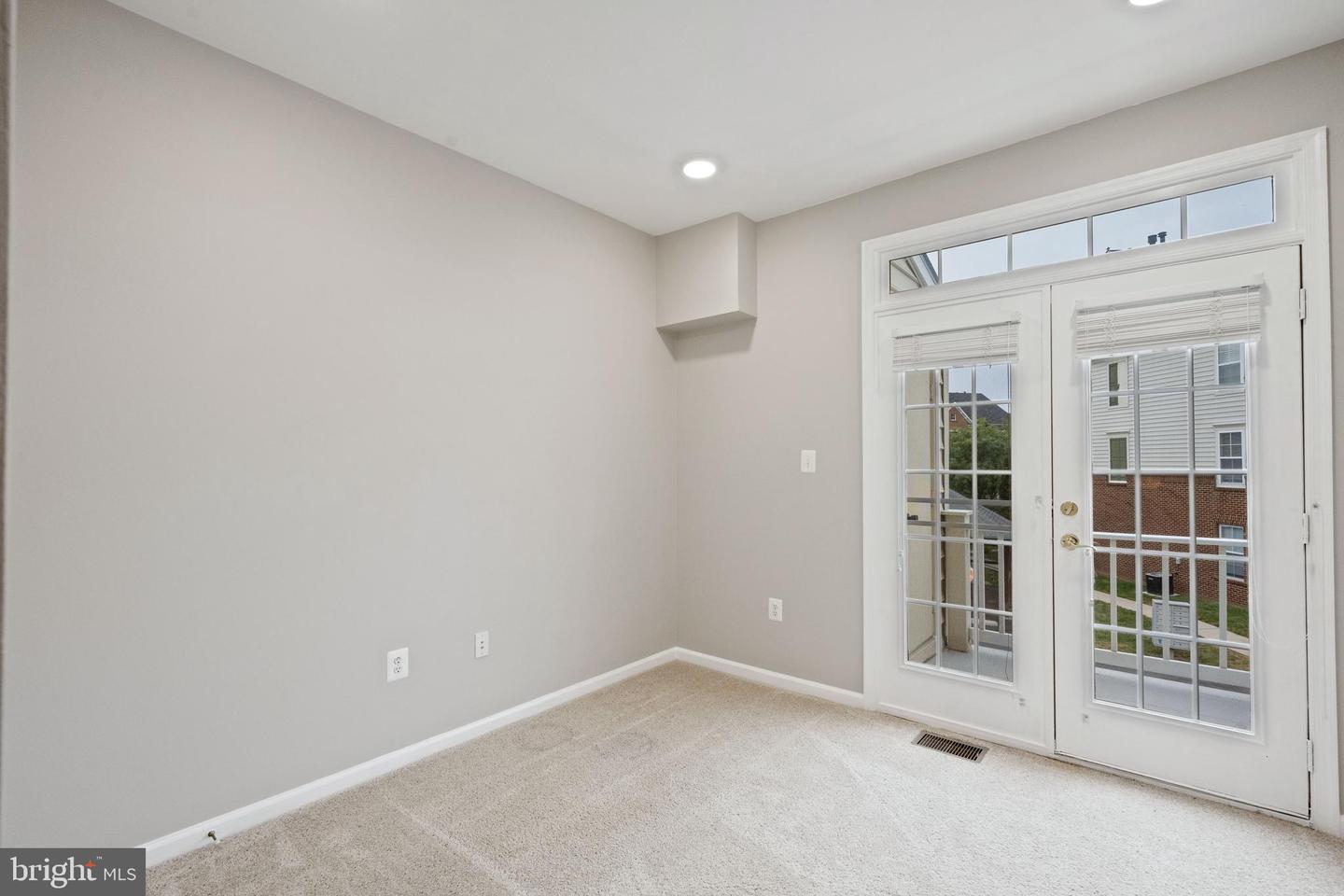 14444 VILLAGE HIGH ST #87, GAINESVILLE, Virginia 20155, 2 Bedrooms Bedrooms, 5 Rooms Rooms,2 BathroomsBathrooms,Residential,For sale,14444 VILLAGE HIGH ST #87,VAPW2099422 MLS # VAPW2099422