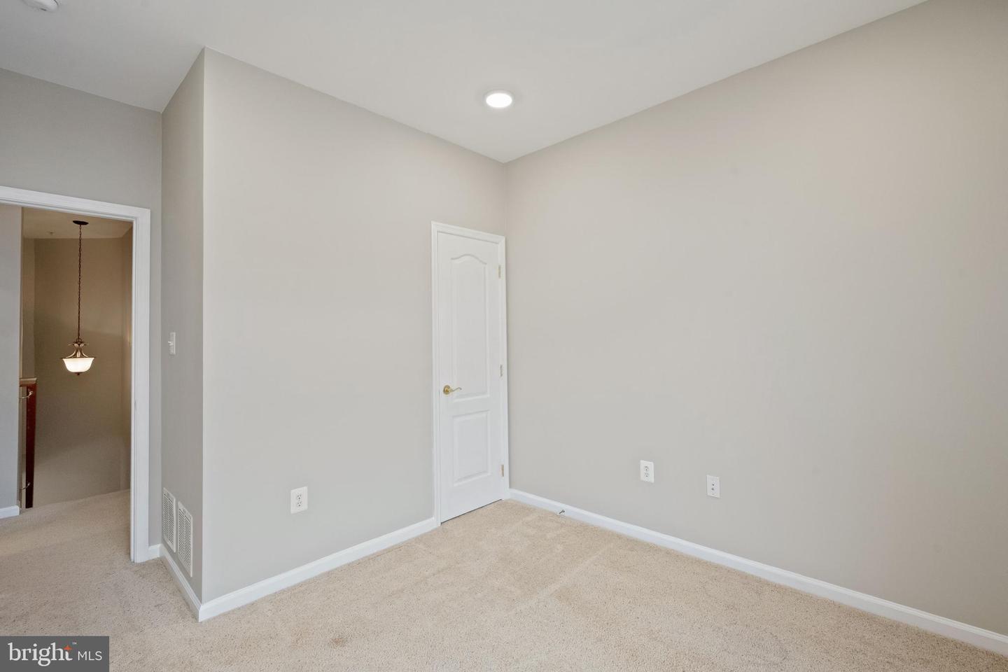 14444 VILLAGE HIGH ST #87, GAINESVILLE, Virginia 20155, 2 Bedrooms Bedrooms, 5 Rooms Rooms,2 BathroomsBathrooms,Residential,For sale,14444 VILLAGE HIGH ST #87,VAPW2099422 MLS # VAPW2099422