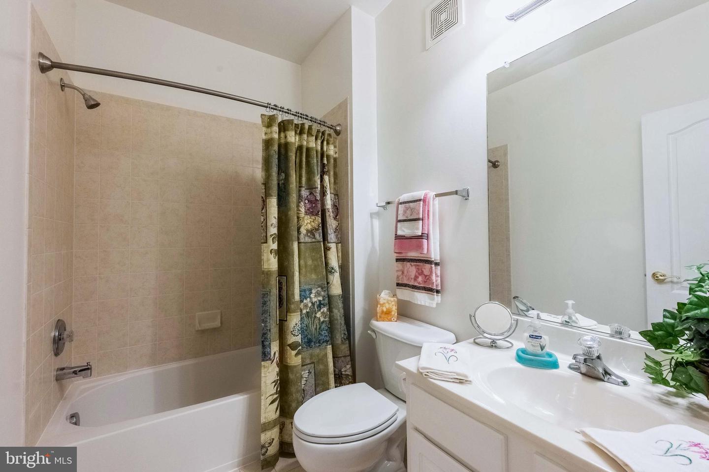 14444 VILLAGE HIGH ST #87, GAINESVILLE, Virginia 20155, 2 Bedrooms Bedrooms, 5 Rooms Rooms,2 BathroomsBathrooms,Residential,For sale,14444 VILLAGE HIGH ST #87,VAPW2099422 MLS # VAPW2099422