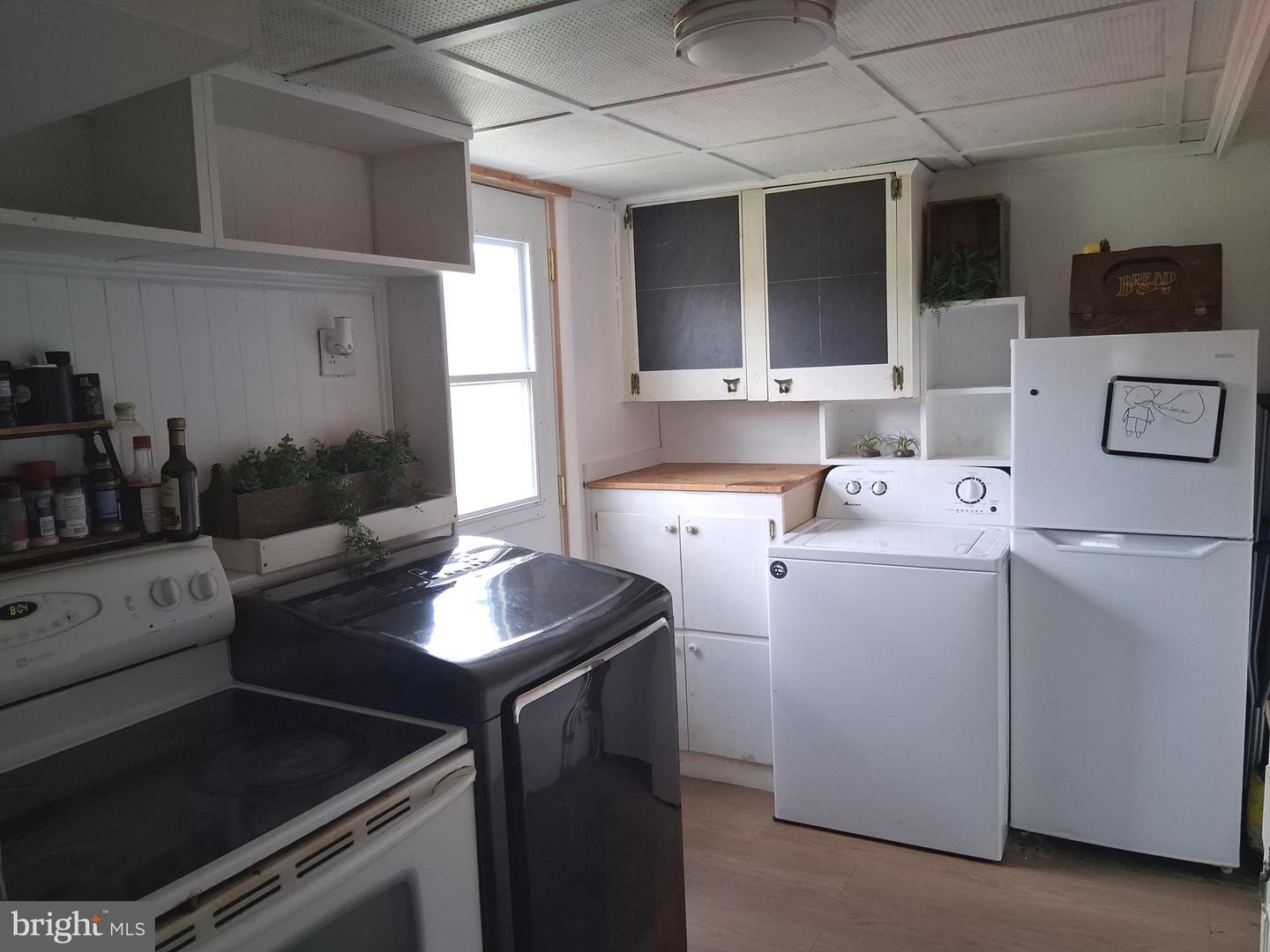 1597 FAIRFAX PIKE, STEPHENS CITY, Virginia 22655, 3 Bedrooms Bedrooms, ,1 BathroomBathrooms,Residential,For sale,1597 FAIRFAX PIKE,VAFV2035542 MLS # VAFV2035542 1597 FAIRFAX PIKE, STEPHENS CITY, Virginia 22655, 3 Bedrooms Bedrooms, ,1 BathroomBathrooms,Residential,For sale,1597 FAIRFAX PIKE,VAFV2035542 MLS # VAFV2035542