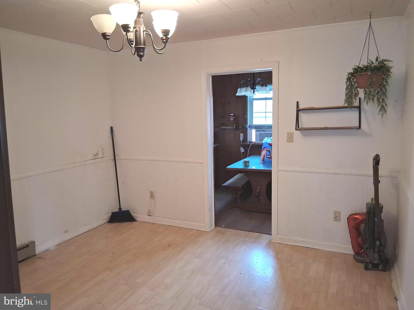 1597 FAIRFAX PIKE, STEPHENS CITY, Virginia 22655, 3 Bedrooms Bedrooms, ,1 BathroomBathrooms,Residential,For sale,1597 FAIRFAX PIKE,VAFV2035542 MLS # VAFV2035542 1597 FAIRFAX PIKE, STEPHENS CITY, Virginia 22655, 3 Bedrooms Bedrooms, ,1 BathroomBathrooms,Residential,For sale,1597 FAIRFAX PIKE,VAFV2035542 MLS # VAFV2035542