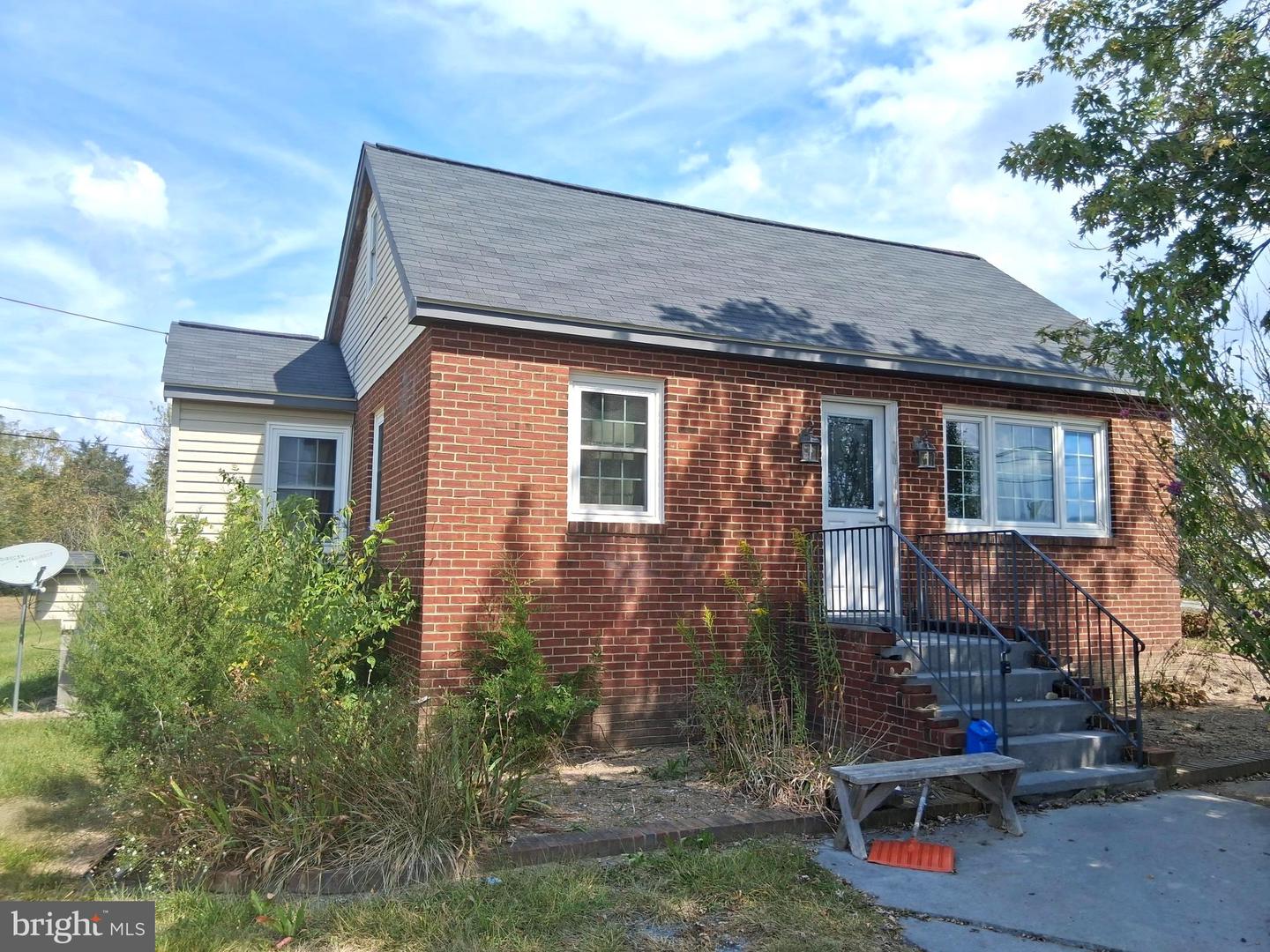 1597 FAIRFAX PIKE, STEPHENS CITY, Virginia 22655, 3 Bedrooms Bedrooms, ,1 BathroomBathrooms,Residential,For sale,1597 FAIRFAX PIKE,VAFV2035542 MLS # VAFV2035542 1597 FAIRFAX PIKE, STEPHENS CITY, Virginia 22655, 3 Bedrooms Bedrooms, ,1 BathroomBathrooms,Residential,For sale,1597 FAIRFAX PIKE,VAFV2035542 MLS # VAFV2035542