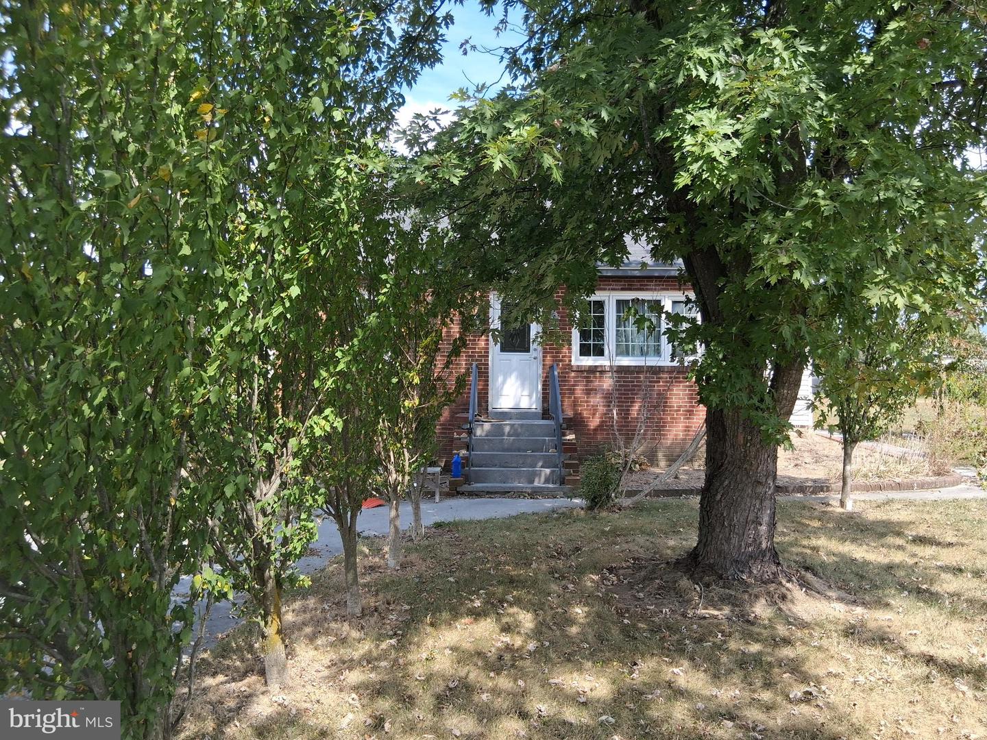 1597 FAIRFAX PIKE, STEPHENS CITY, Virginia 22655, 3 Bedrooms Bedrooms, ,1 BathroomBathrooms,Residential,For sale,1597 FAIRFAX PIKE,VAFV2035542 MLS # VAFV2035542 1597 FAIRFAX PIKE, STEPHENS CITY, Virginia 22655, 3 Bedrooms Bedrooms, ,1 BathroomBathrooms,Residential,For sale,1597 FAIRFAX PIKE,VAFV2035542 MLS # VAFV2035542