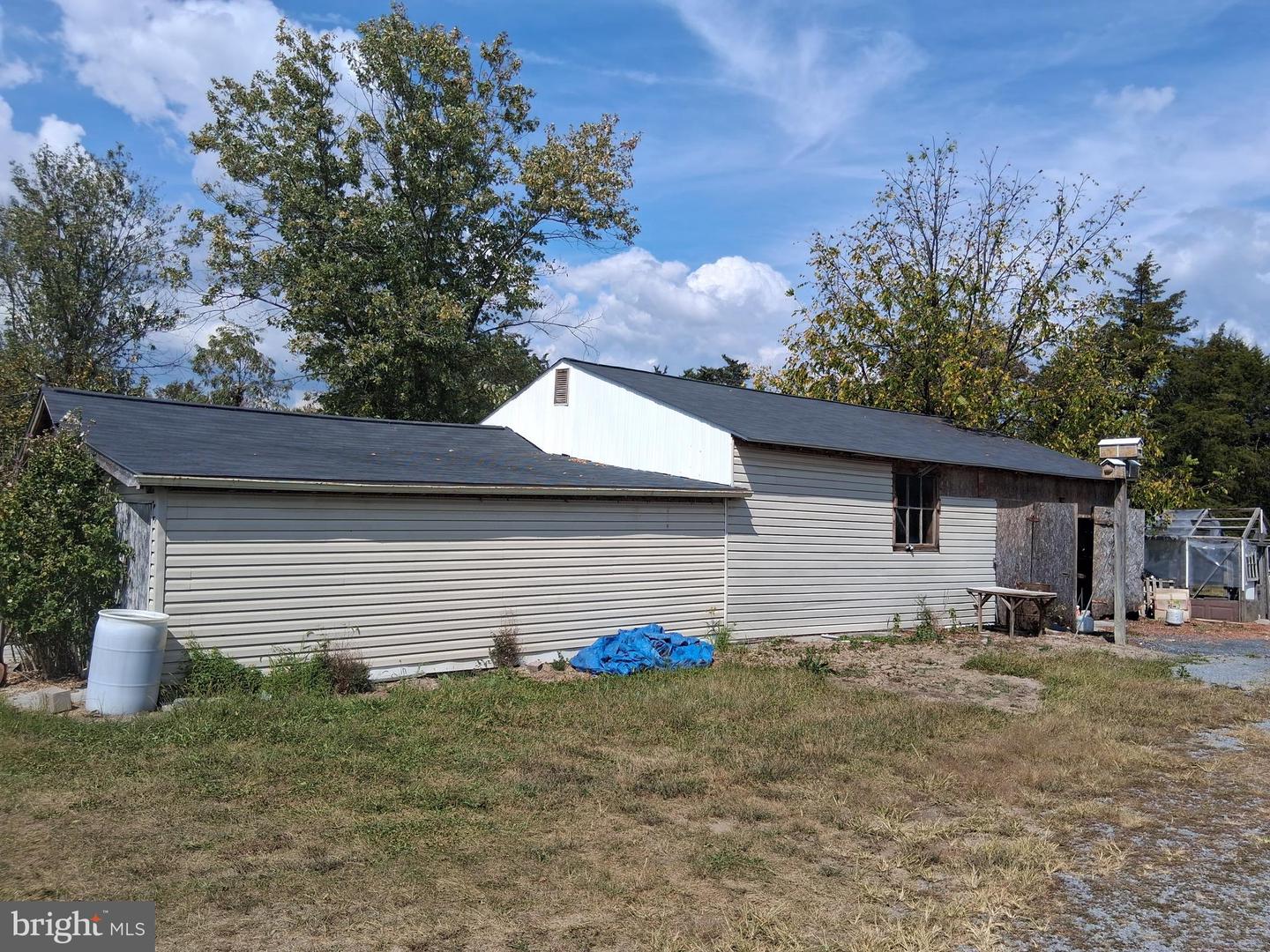 1597 FAIRFAX PIKE, STEPHENS CITY, Virginia 22655, 3 Bedrooms Bedrooms, ,1 BathroomBathrooms,Residential,For sale,1597 FAIRFAX PIKE,VAFV2035542 MLS # VAFV2035542 1597 FAIRFAX PIKE, STEPHENS CITY, Virginia 22655, 3 Bedrooms Bedrooms, ,1 BathroomBathrooms,Residential,For sale,1597 FAIRFAX PIKE,VAFV2035542 MLS # VAFV2035542