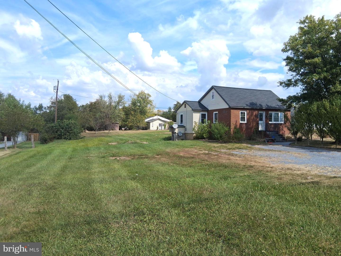 1597 FAIRFAX PIKE, STEPHENS CITY, Virginia 22655, 3 Bedrooms Bedrooms, ,1 BathroomBathrooms,Residential,For sale,1597 FAIRFAX PIKE,VAFV2035542 MLS # VAFV2035542 1597 FAIRFAX PIKE, STEPHENS CITY, Virginia 22655, 3 Bedrooms Bedrooms, ,1 BathroomBathrooms,Residential,For sale,1597 FAIRFAX PIKE,VAFV2035542 MLS # VAFV2035542