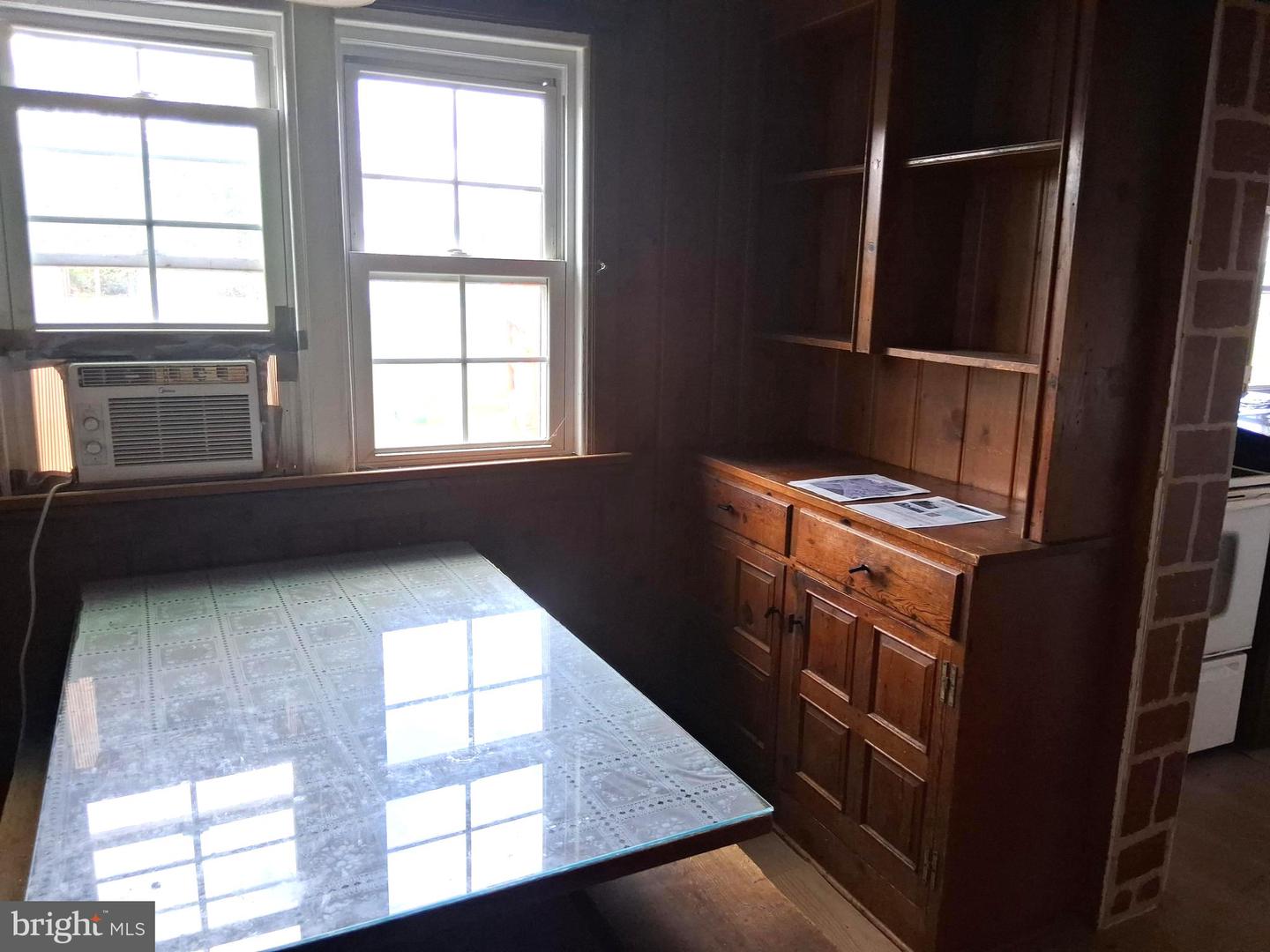 1597 FAIRFAX PIKE, STEPHENS CITY, Virginia 22655, 3 Bedrooms Bedrooms, ,1 BathroomBathrooms,Residential,For sale,1597 FAIRFAX PIKE,VAFV2035542 MLS # VAFV2035542 1597 FAIRFAX PIKE, STEPHENS CITY, Virginia 22655, 3 Bedrooms Bedrooms, ,1 BathroomBathrooms,Residential,For sale,1597 FAIRFAX PIKE,VAFV2035542 MLS # VAFV2035542