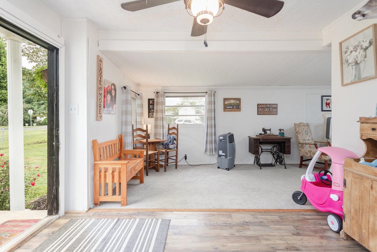 411 FOURTH ST, LURAY, Virginia 22835, 3 Bedrooms Bedrooms, ,1 BathroomBathrooms,Residential,411 FOURTH ST,668158 MLS # 668158