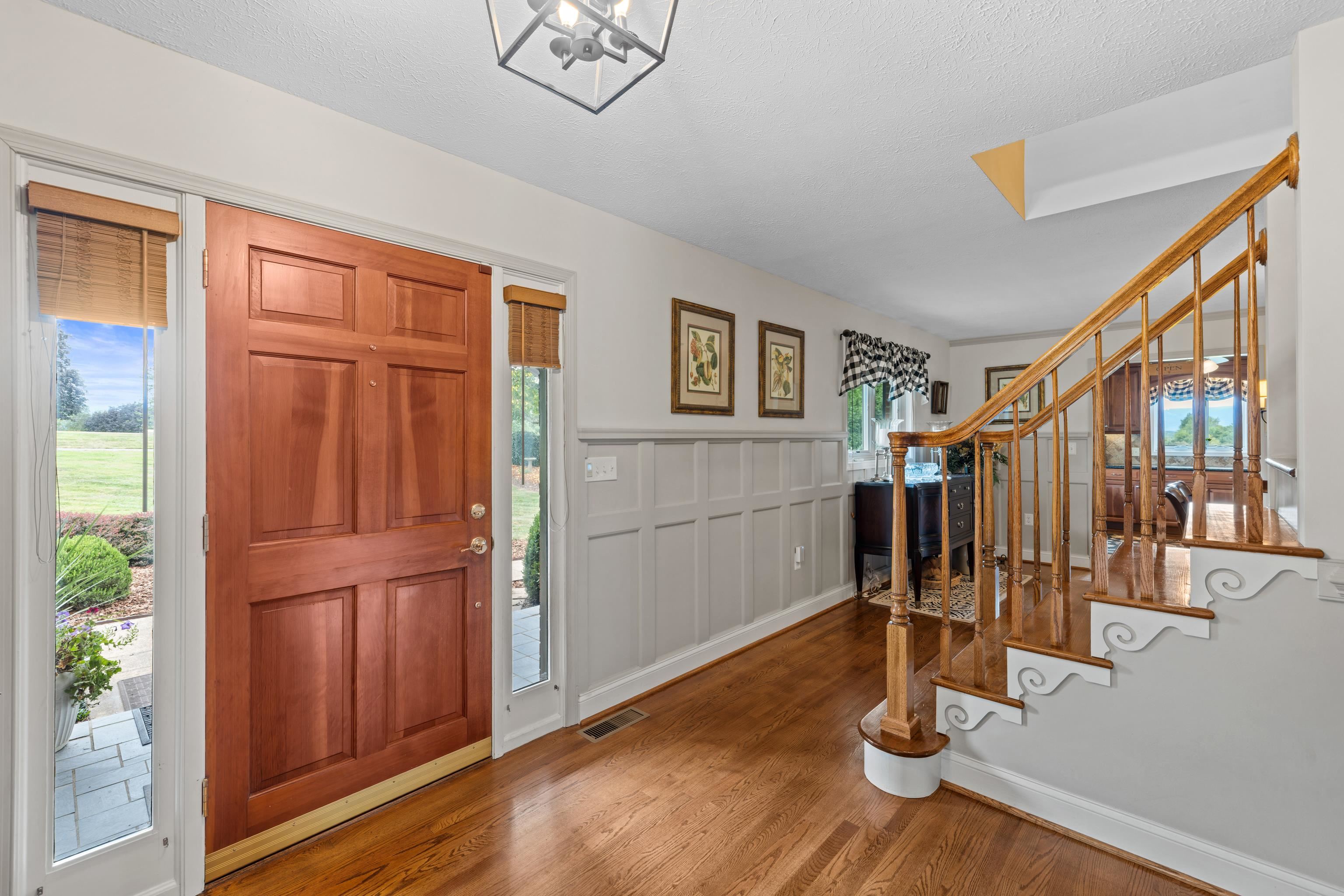 125 WARREN OAKS LN, WAYNESBORO, Virginia 22980, 3 Bedrooms Bedrooms, ,3 BathroomsBathrooms,Residential,125 WARREN OAKS LN,668164 MLS # 668164