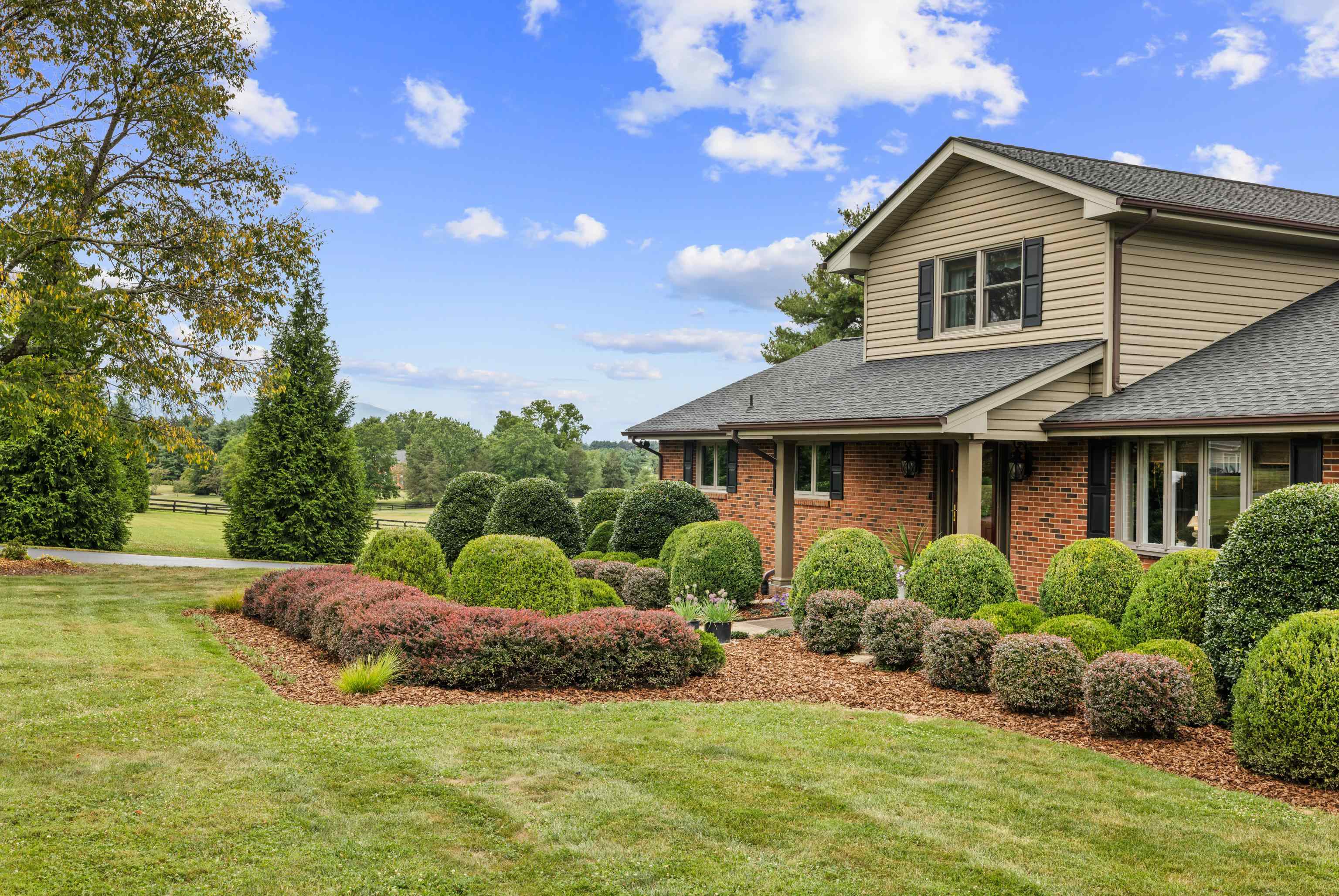 125 WARREN OAKS LN, WAYNESBORO, Virginia 22980, 3 Bedrooms Bedrooms, ,3 BathroomsBathrooms,Residential,125 WARREN OAKS LN,668164 MLS # 668164
