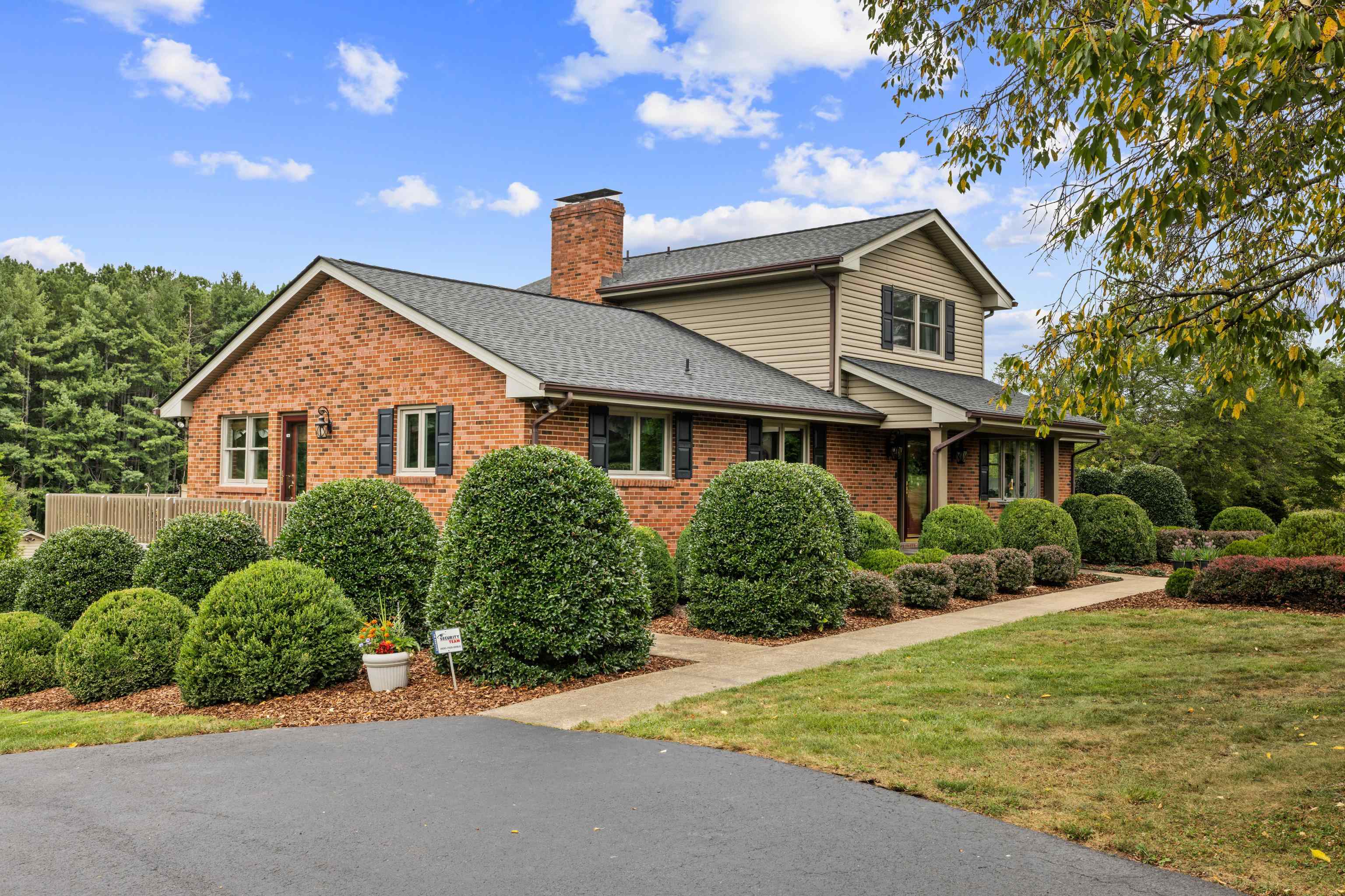 125 WARREN OAKS LN, WAYNESBORO, Virginia 22980, 3 Bedrooms Bedrooms, ,3 BathroomsBathrooms,Residential,125 WARREN OAKS LN,668164 MLS # 668164