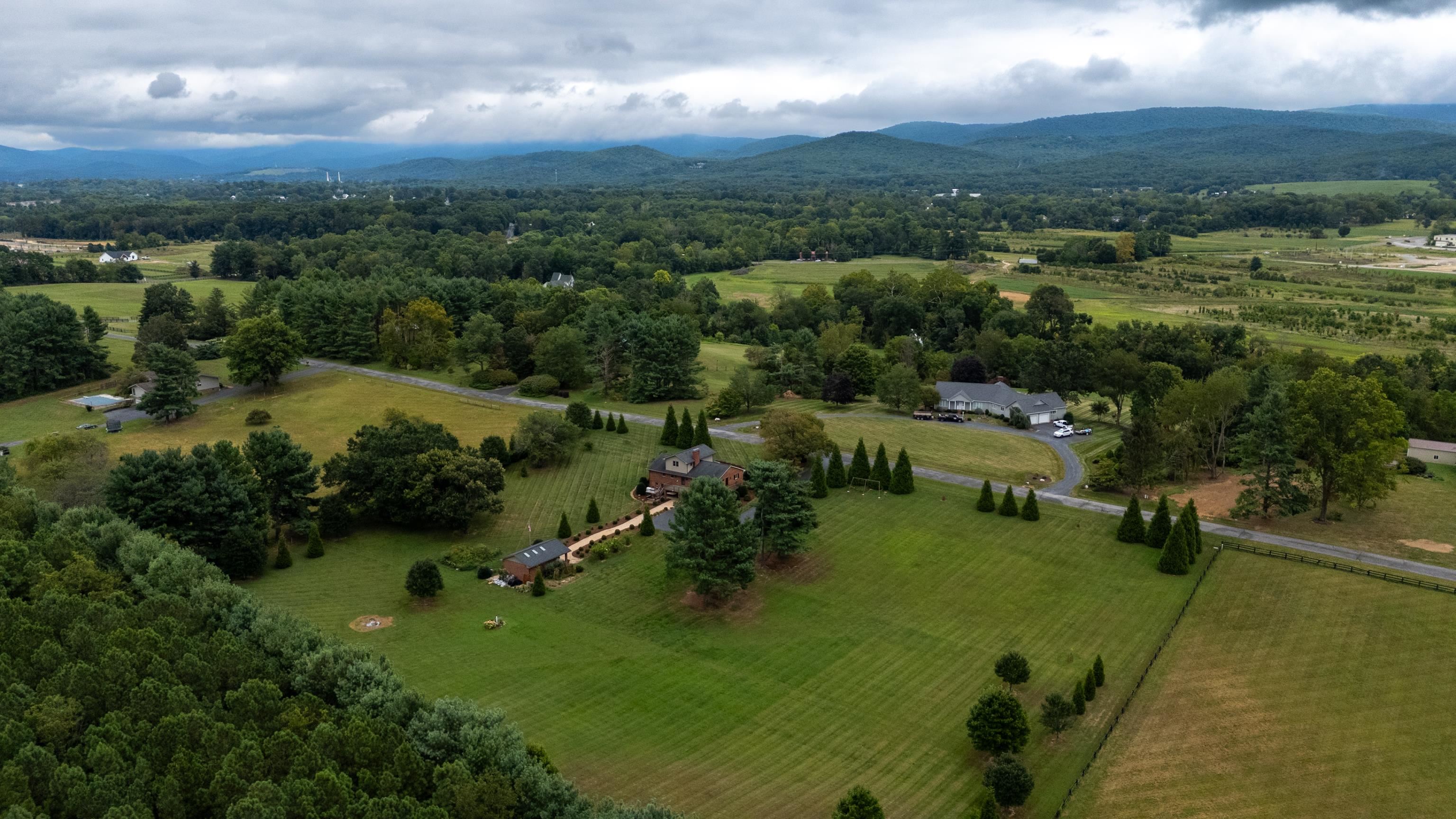 125 WARREN OAKS LN, WAYNESBORO, Virginia 22980, 3 Bedrooms Bedrooms, ,3 BathroomsBathrooms,Residential,125 WARREN OAKS LN,668164 MLS # 668164