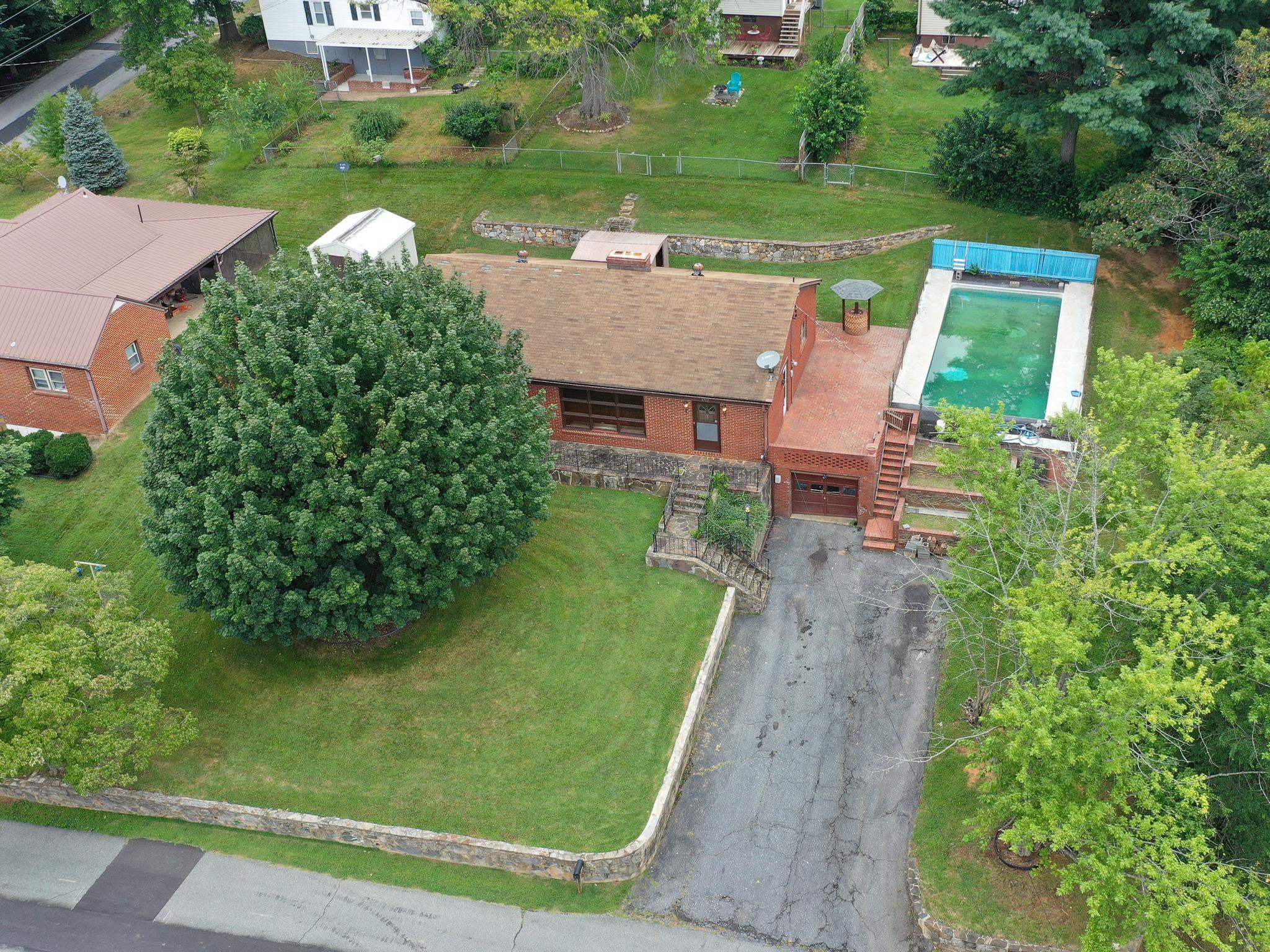 1717 FIRST ST, STAUNTON, Virginia 24401, 3 Bedrooms Bedrooms, ,2 BathroomsBathrooms,Residential,1717 FIRST ST,668174 MLS # 668174