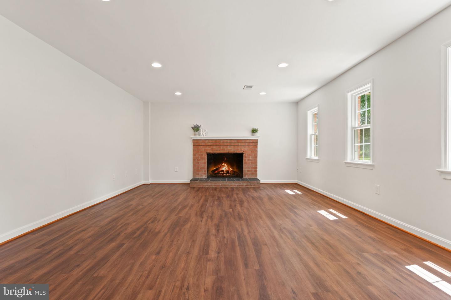 14010 FITZWATER DR, NOKESVILLE, Virginia 20181, 5 Bedrooms Bedrooms, ,3 BathroomsBathrooms,Residential,For sale,14010 FITZWATER DR,VAPW2099904 MLS # VAPW2099904