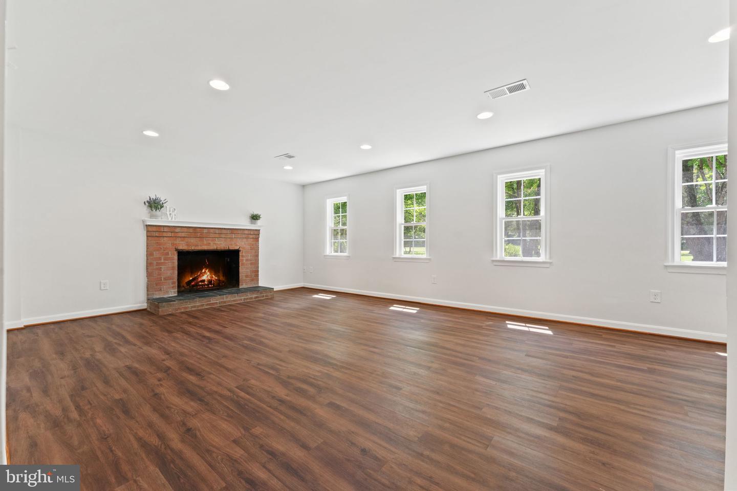 14010 FITZWATER DR, NOKESVILLE, Virginia 20181, 5 Bedrooms Bedrooms, ,3 BathroomsBathrooms,Residential,For sale,14010 FITZWATER DR,VAPW2099904 MLS # VAPW2099904