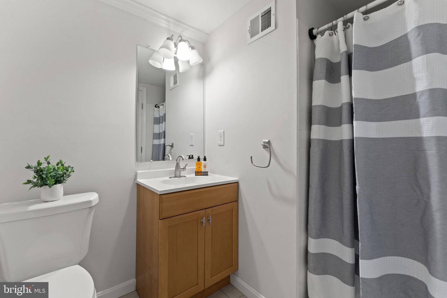 14010 FITZWATER DR, NOKESVILLE, Virginia 20181, 5 Bedrooms Bedrooms, ,3 BathroomsBathrooms,Residential,For sale,14010 FITZWATER DR,VAPW2099904 MLS # VAPW2099904